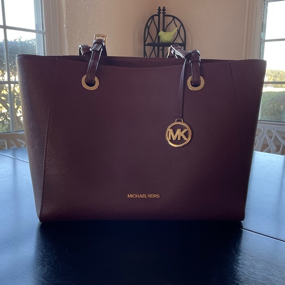 Michael Kors Bag | EUC - Picture 1 of 7